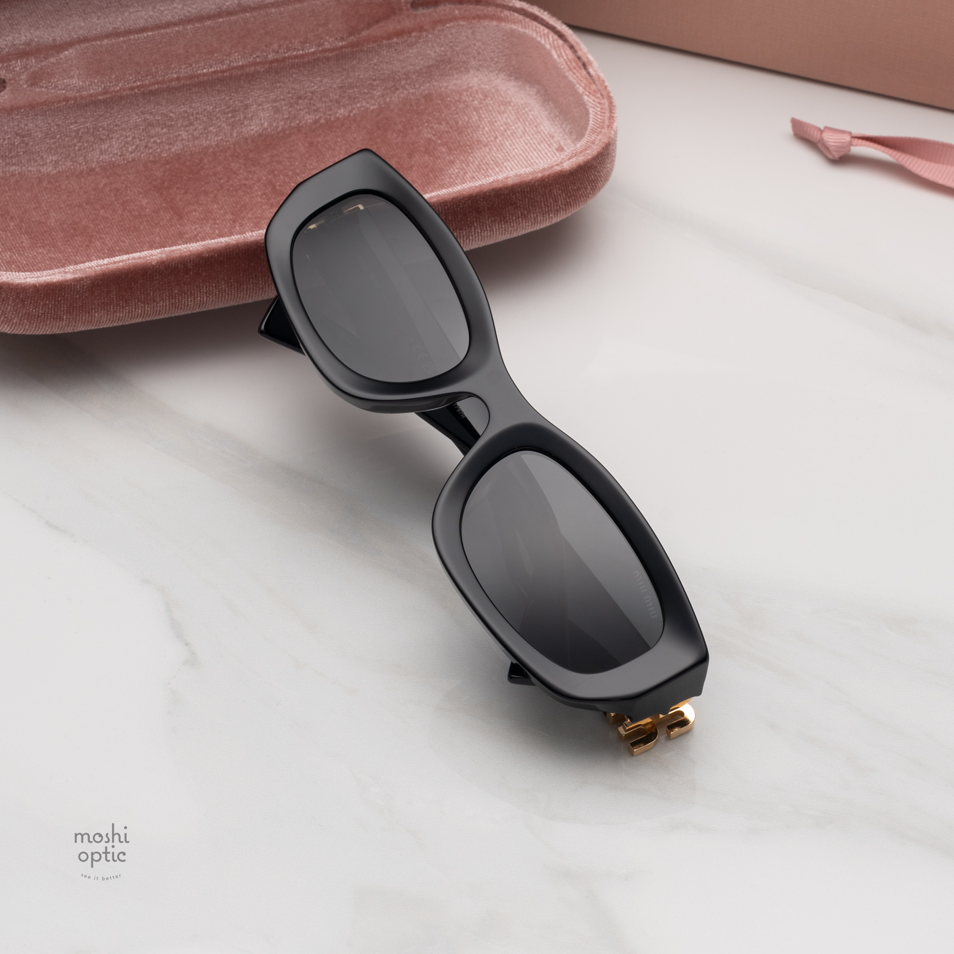 แว่นกันแดด Miu Miu MUB04SF 16K08Z