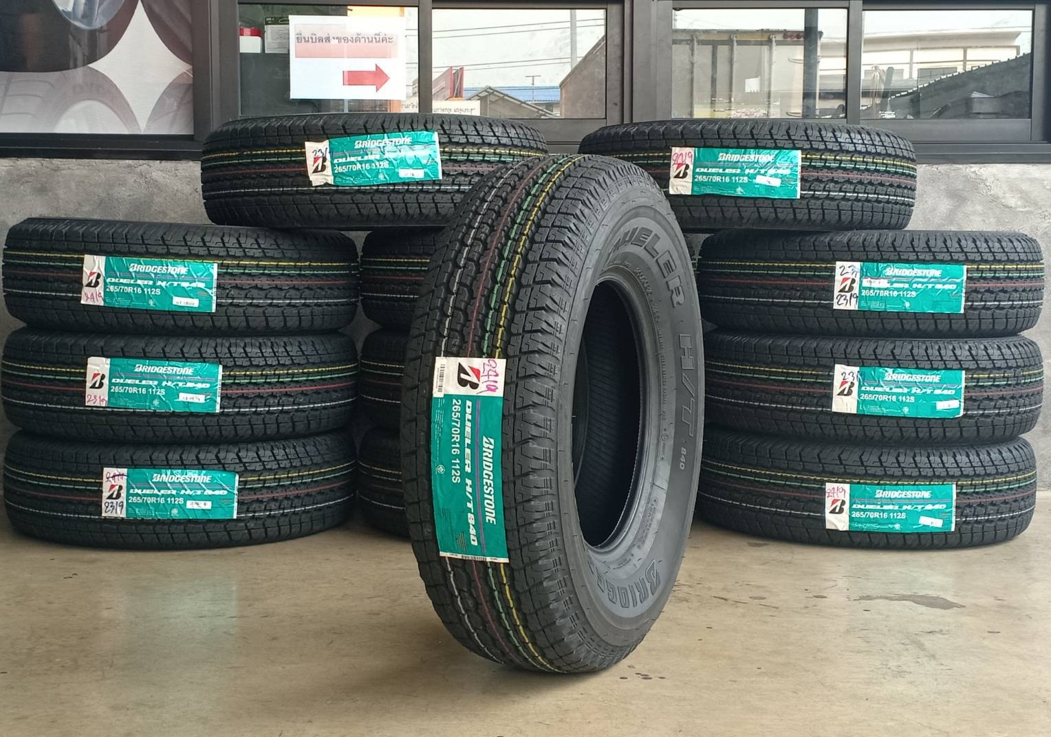 ยางเข้าใหม่ ลดราคา BRIDGESTONE HT840 265/70R16 112S Y19