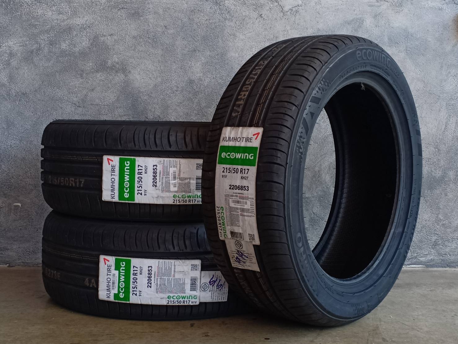 KUMHO 215/50R17 ECOWING KH27 91V MADE IN VIETNAM