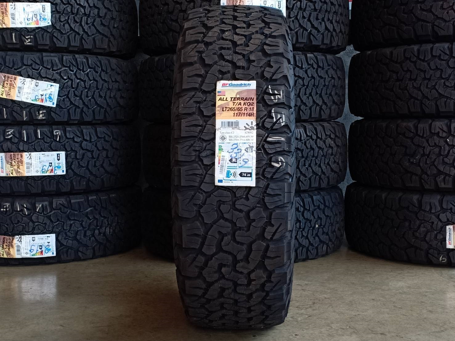 BF-GOODRICH T/A KO2 265/65R18(ตัวหนังสือขาว) MADE IN U.S.A.