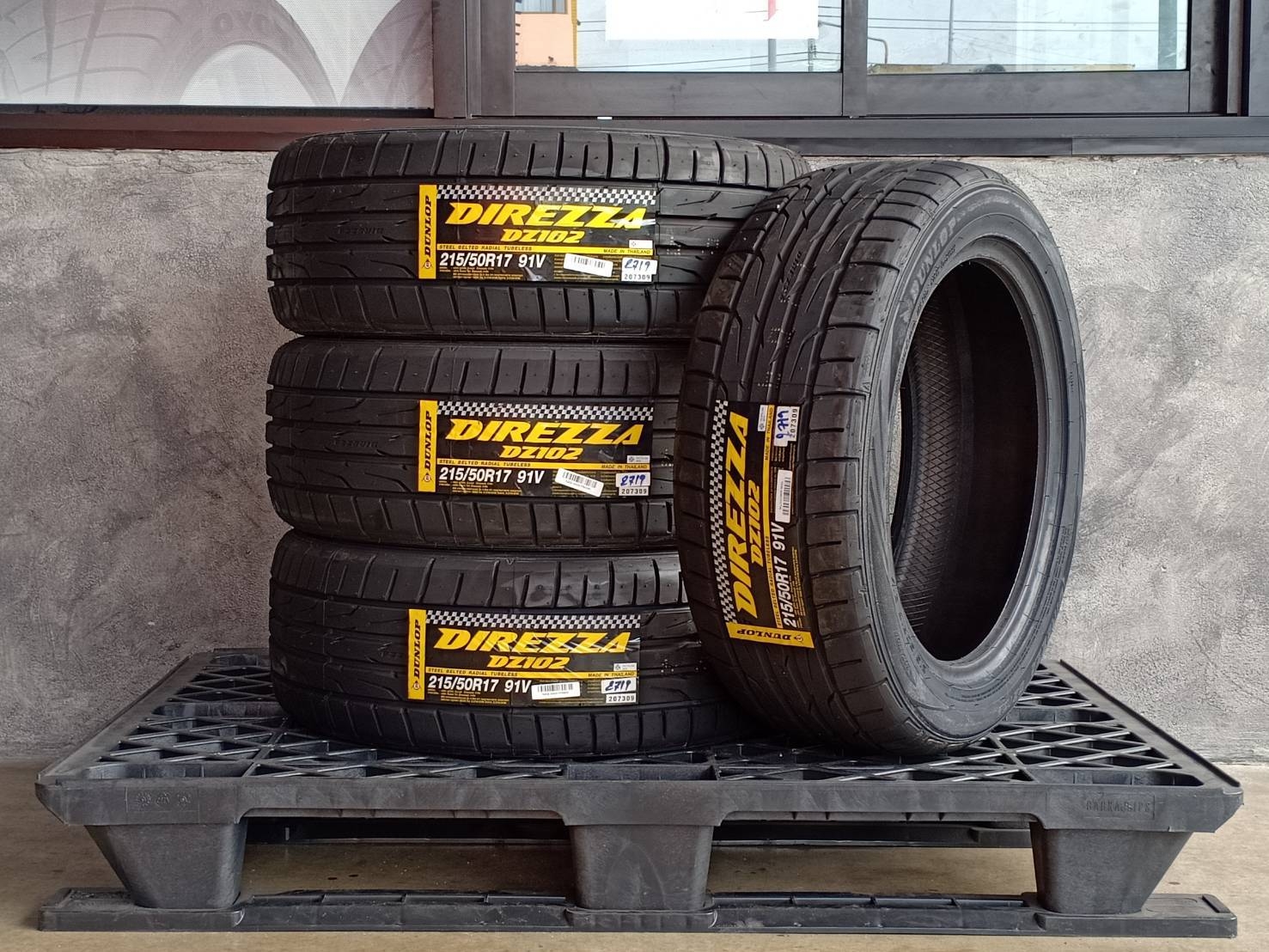 DUNLOP 215/50R17 DIREZZA DZ102 91V MADE IN THAILAND