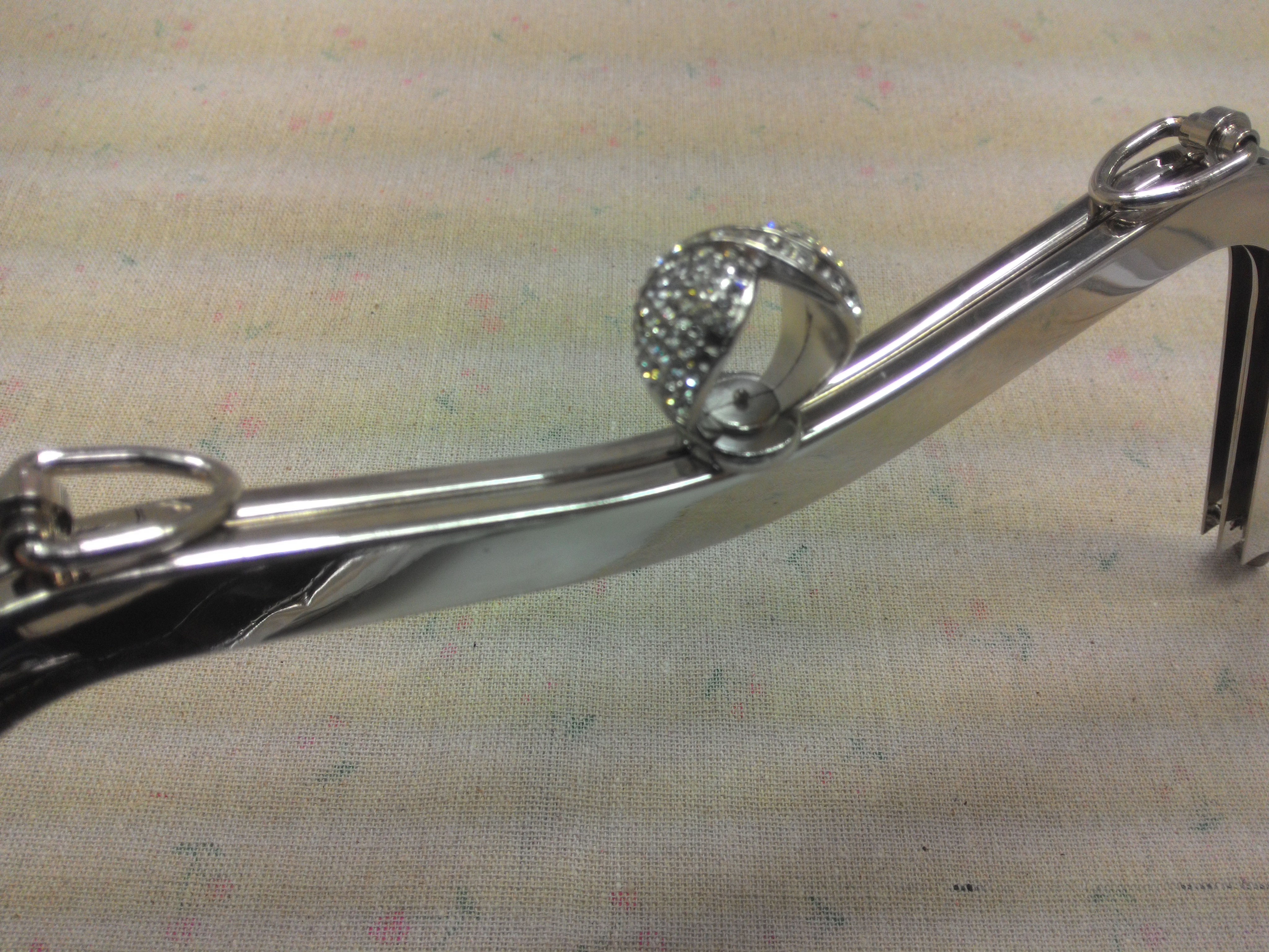 ปากกระเป๋าปิ๊กแป๊กหัวแหวน เงิน