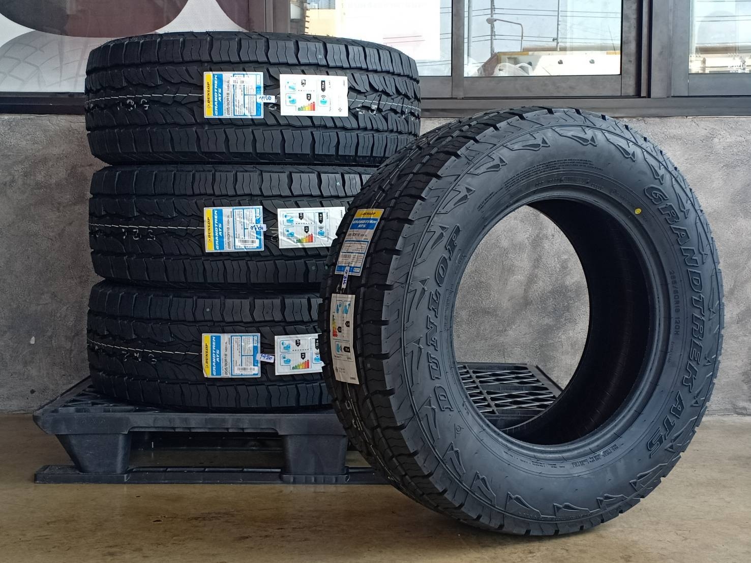 DUNLOP 285/60R18 GRANDTREK AT5 120H XL MADE IN THAILAND