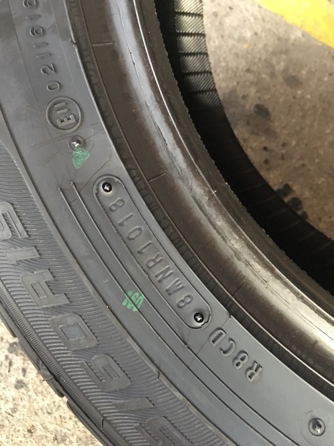 DUNLOP LM704 205-60-15 ปี18 ซื้อ2แถม2