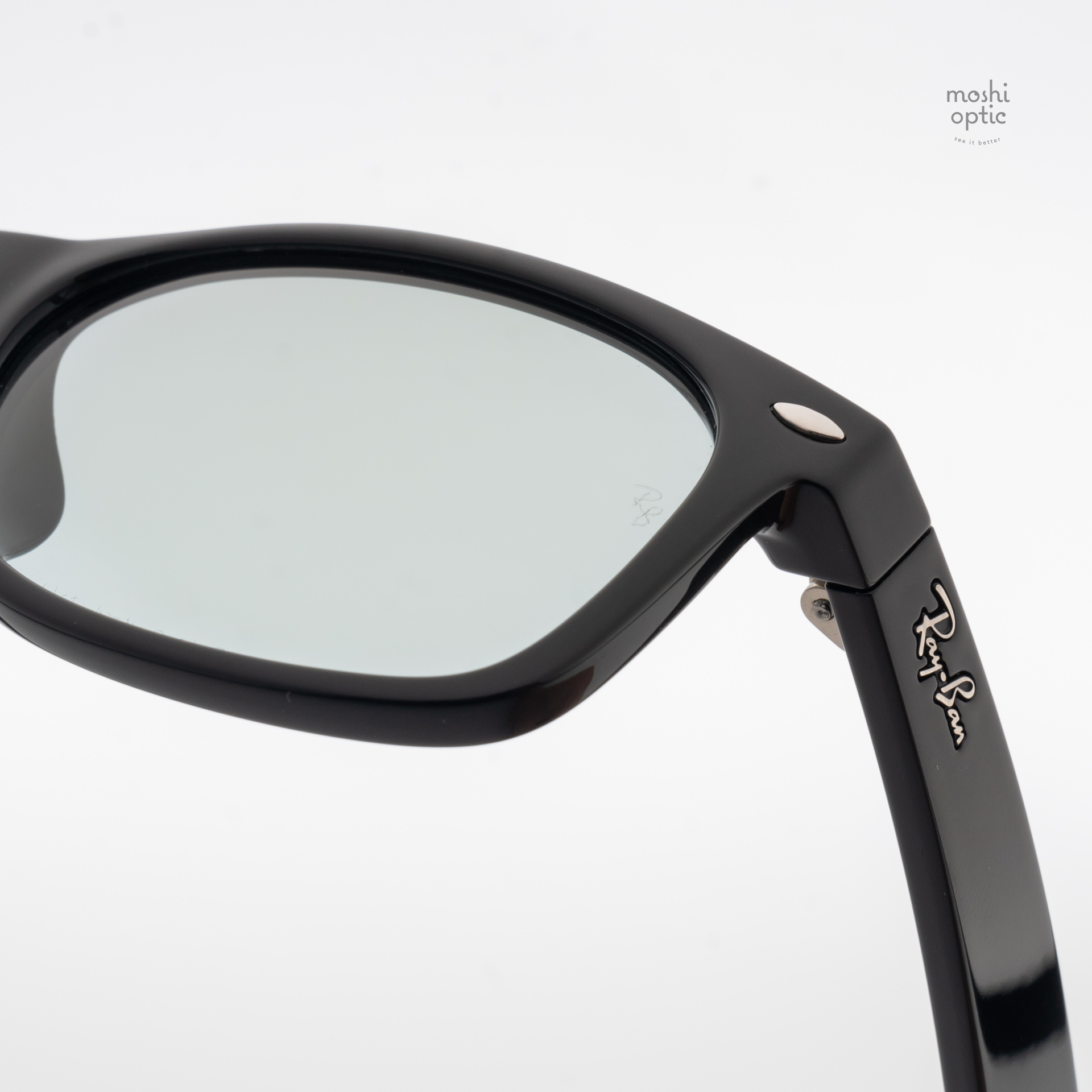 Ray Ban New Wayfarer RB2132F 601/52 Black Green