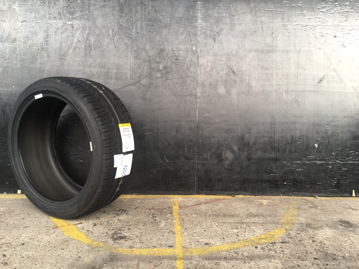 DUNLOP SP SPORT MAXX050+ 245/40-19 ปี18 เส้น 8900 ปกติ 14000