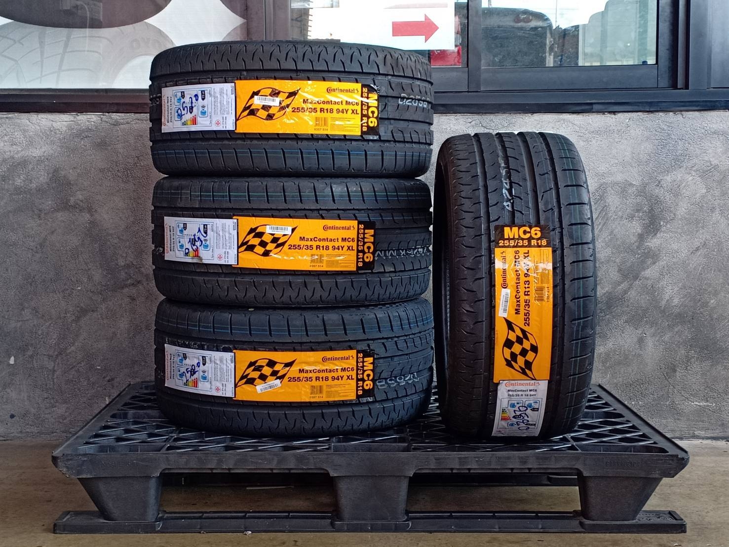 CONTINENTAL 255/35R18 CONTACT MC6 94Y XL MADE IN MALAYSIA