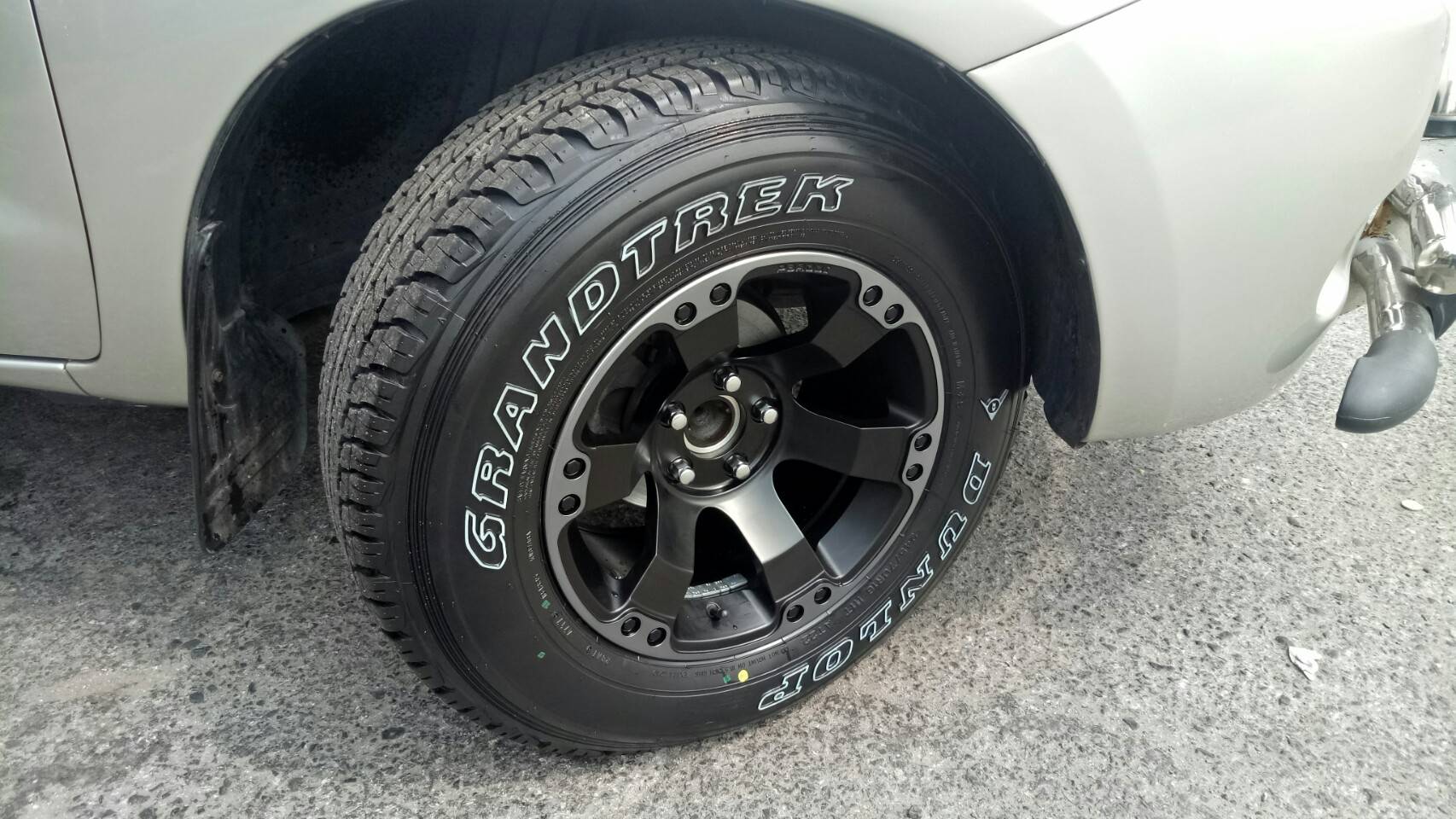 PARODI ROAR ขอบ16 5รู114.3 ใส่ วีโก้