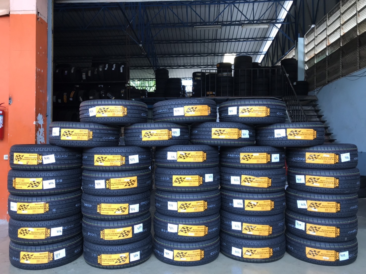 CONTINENTAL CONTIMAXCONTACT MC6 235/55-18 ปี19 ราคาถูก