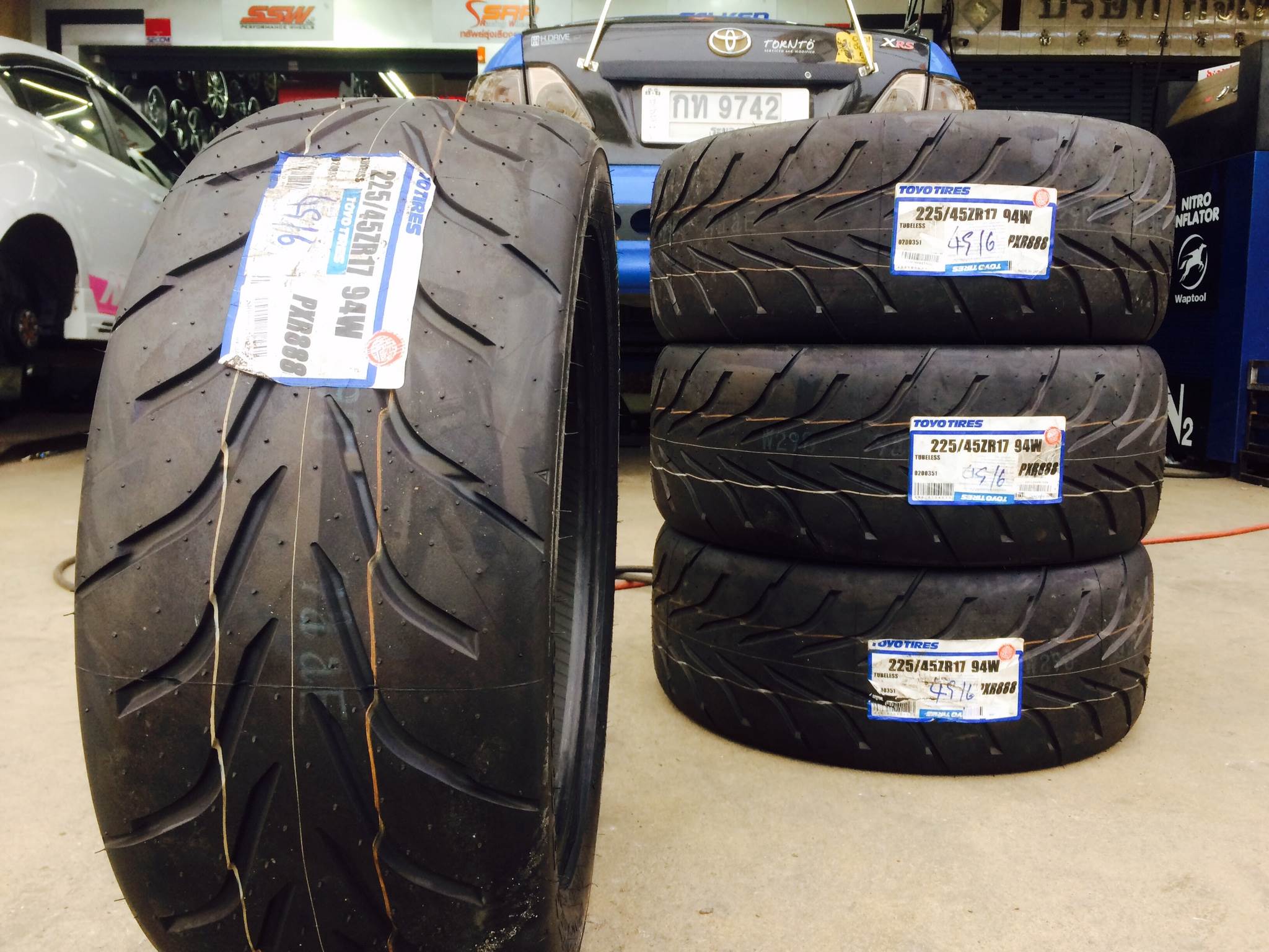 TOYO R888 225/45-17 ราคาถูก