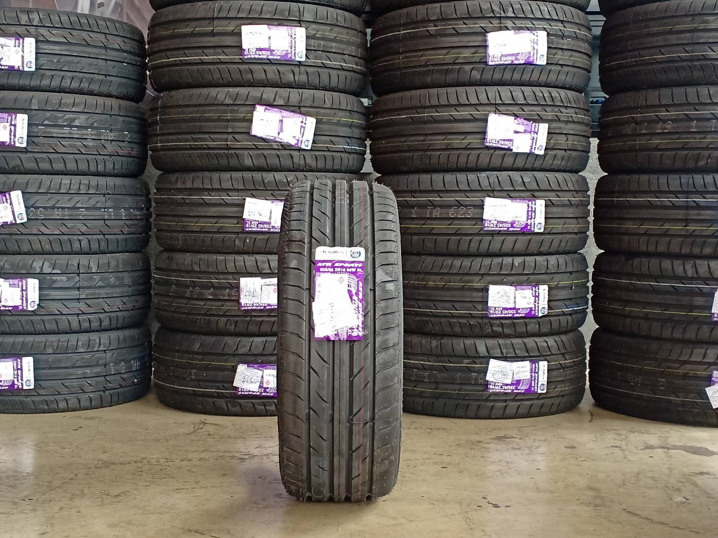 ACHILLES ATR Z 225/45-18 ปี19 มาใหม่ ราคาถูกกว่าเดิม