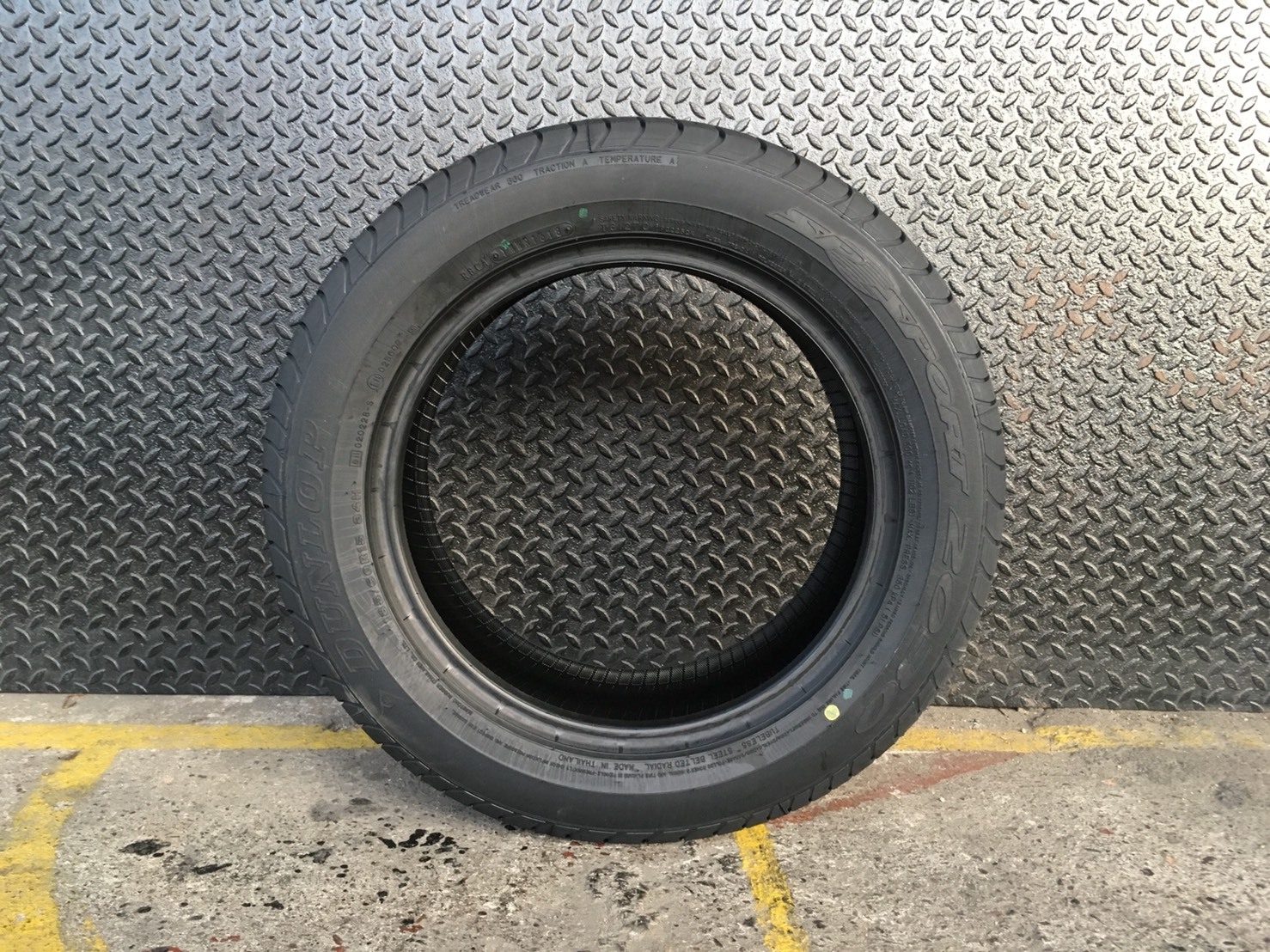 DUNLOP SP2030 185-60-15 เส้น 3500 ซื้อ2แถม2 ใส่ วีออส