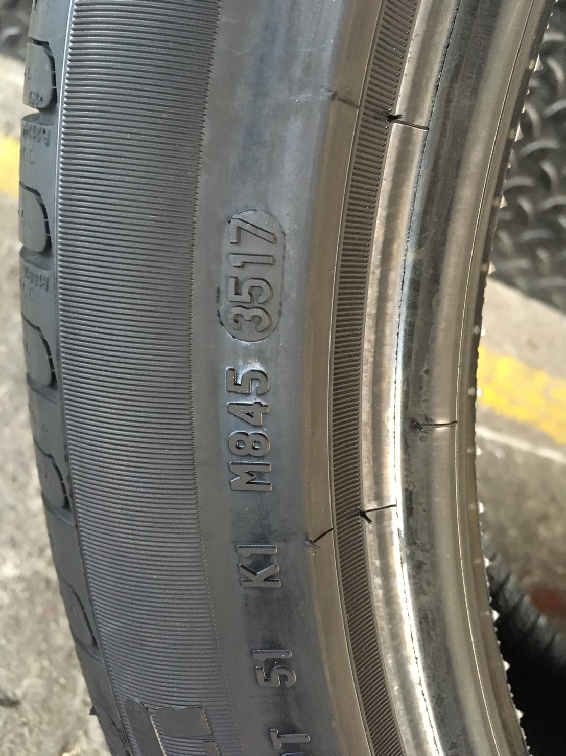 PIRELLI CINTURATO P7 RUNFLAT 225-45-18 ยางใหม่ ราคาพิเศษ