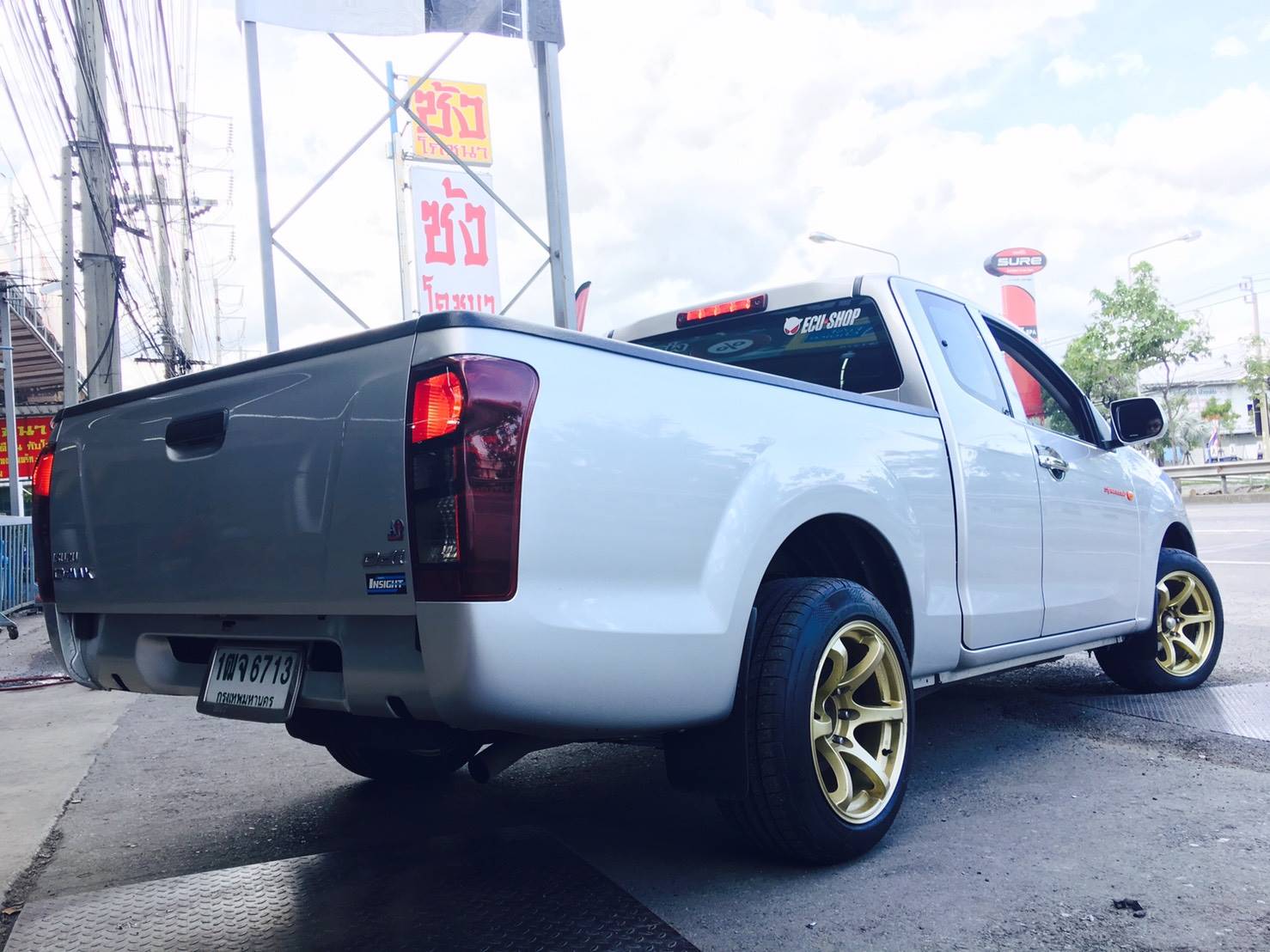 ยางใหม่ CONTINENTAL MC5 225/55-17 ยางใหม่ ปี17 ลดราคาสุดคุ้ม