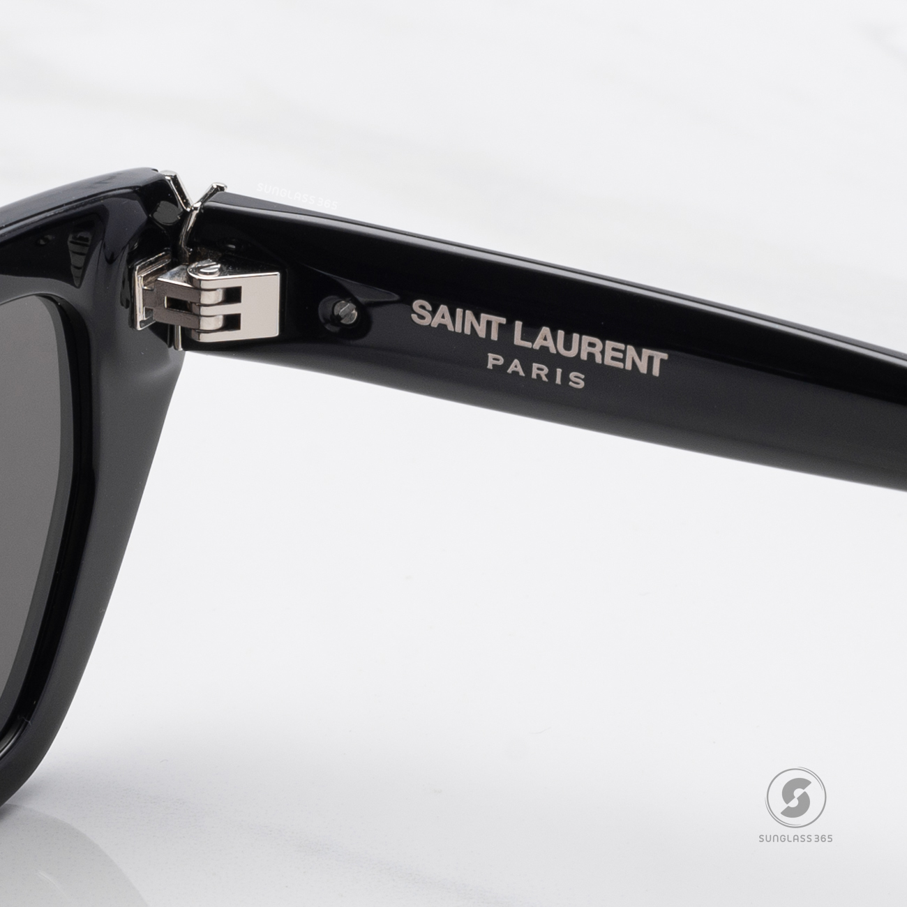 แว่นกันแดด YVES SAINT LAURENT SLM127F 001