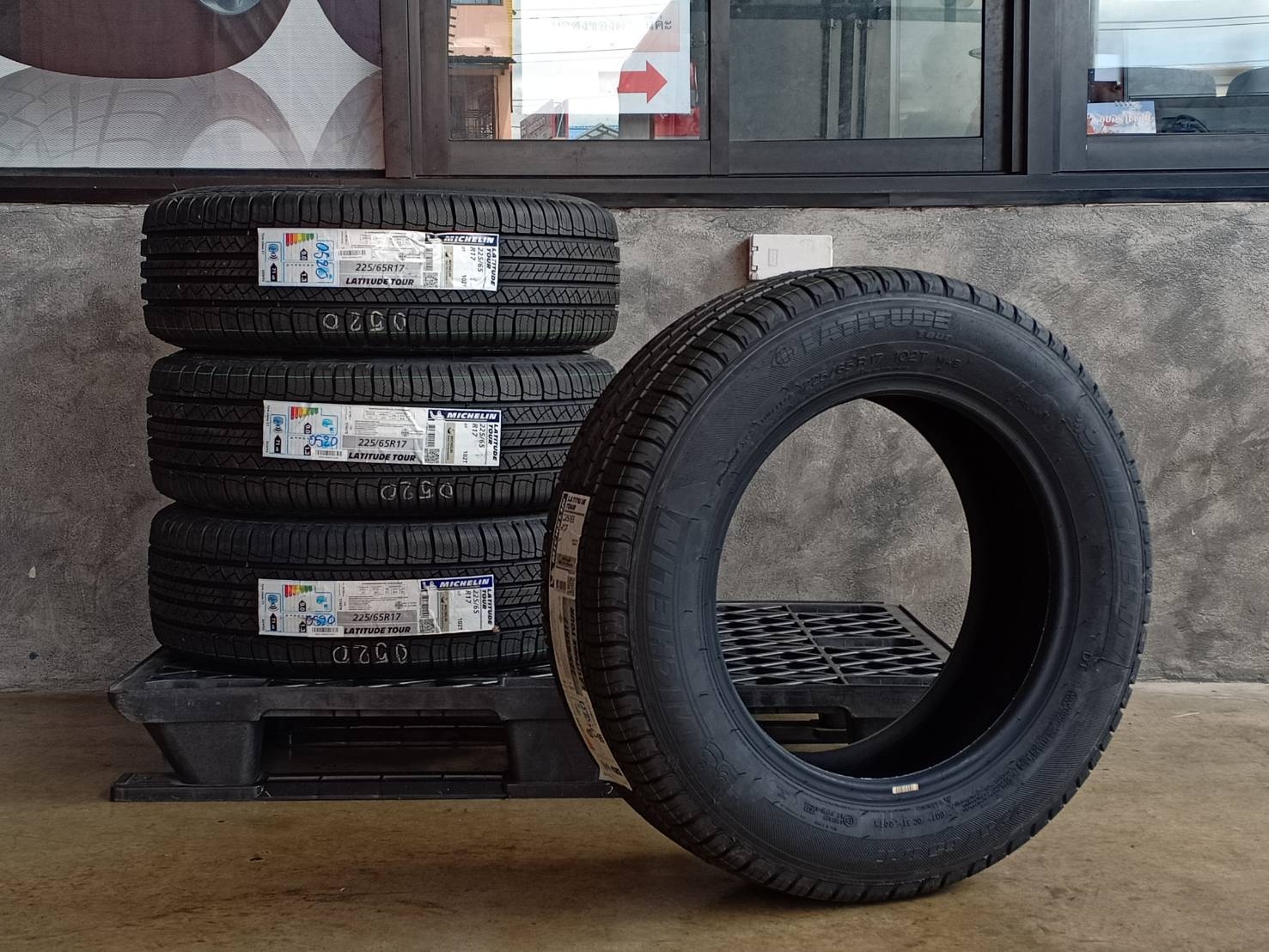 MICHELIN LATITUDE TOUR 225/65R17 ปี20