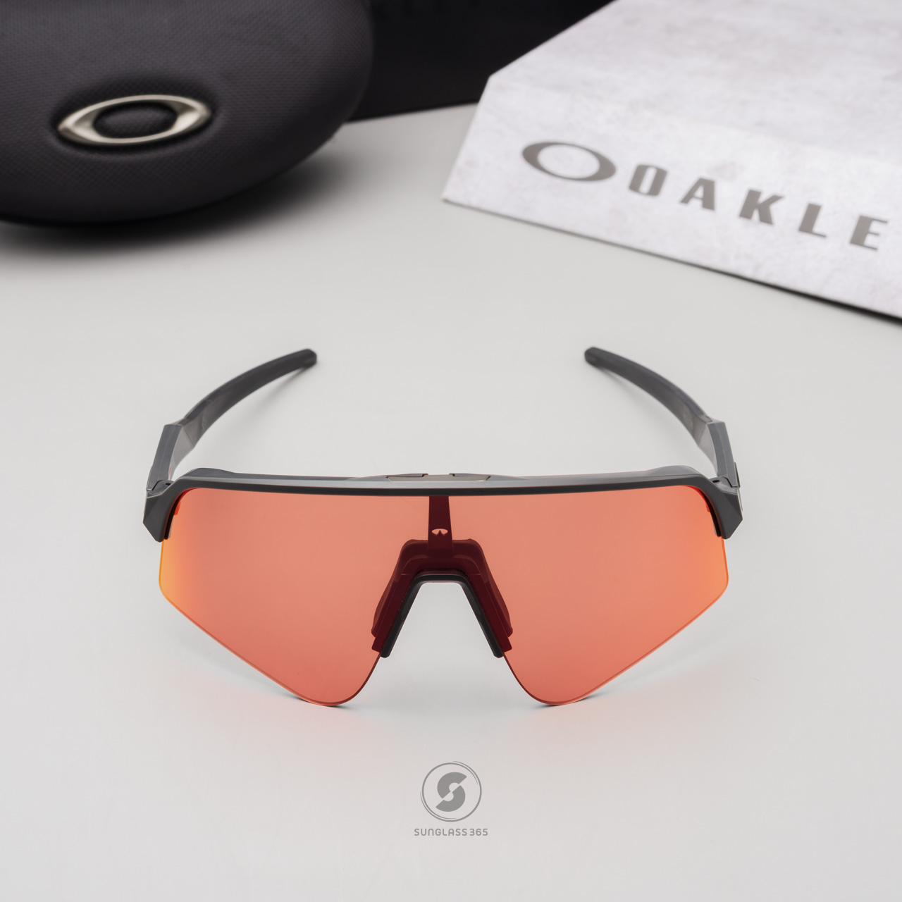 OAKLEY OO9465-02 Sutro Lite Sweep Matte Carbon Prizm Trail Torch