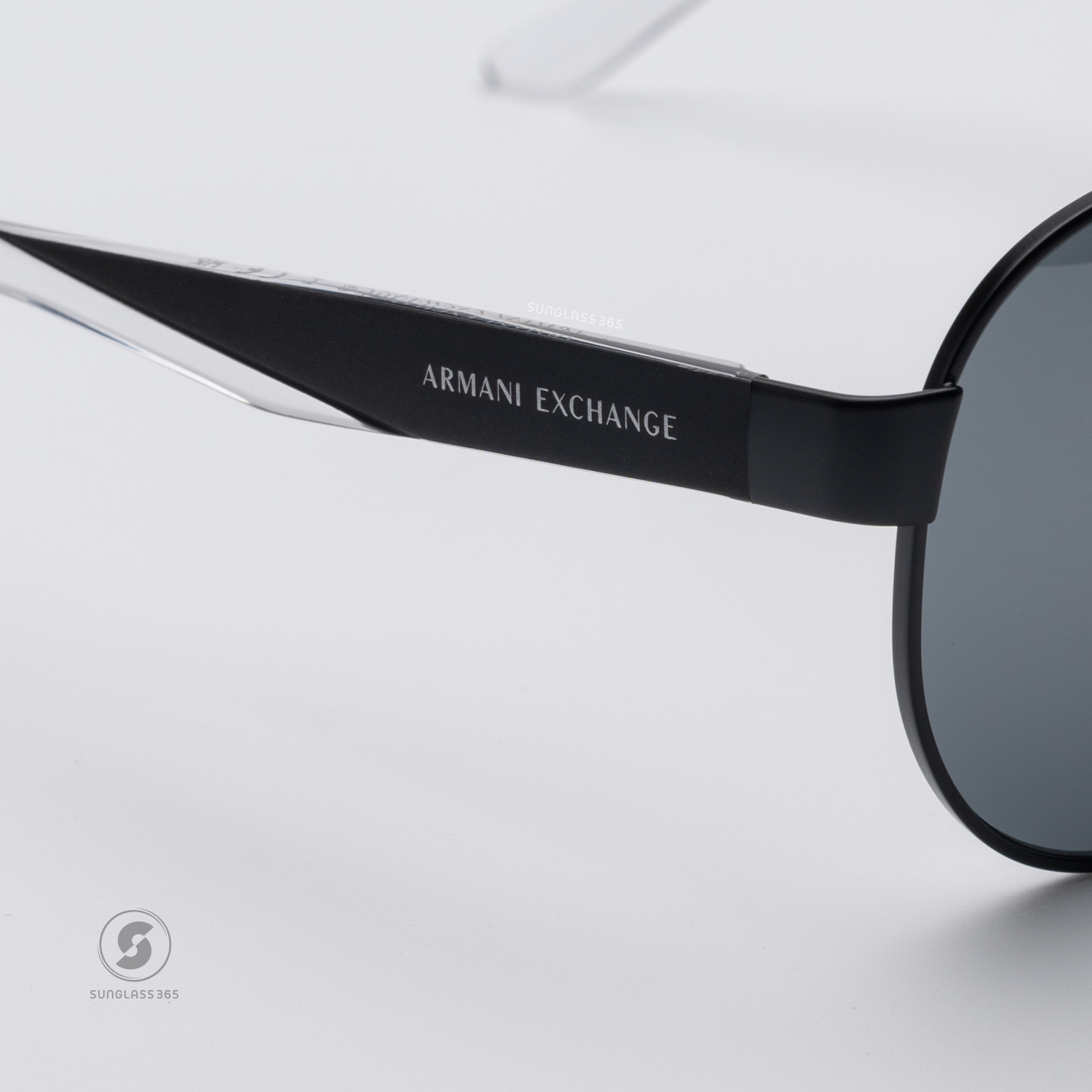แว่นกันแดด Armani Exchange AX2034S 60636G