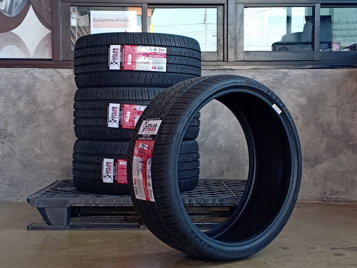 ATLAS 255/30R22 FORCE UHP ปี2019 ราคาถูก