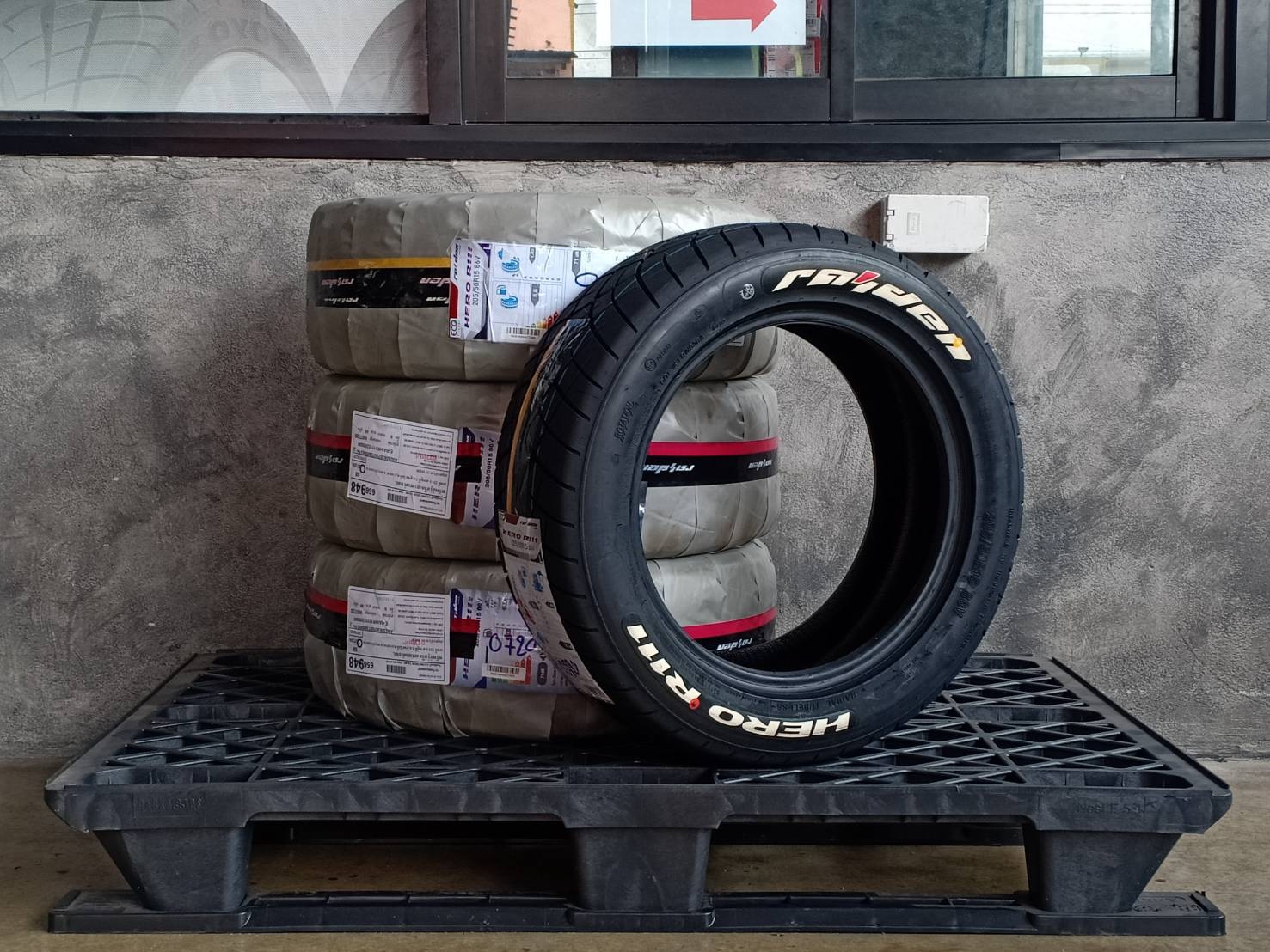 RAIDEN 205/50R15 HERO R111