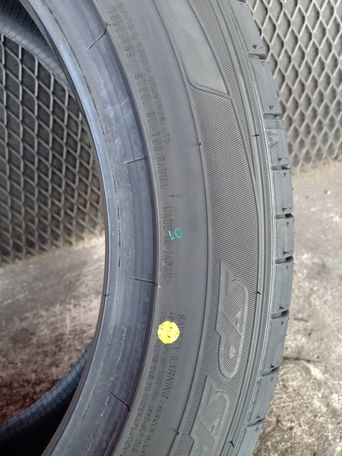 DUNLOP SPMAXX050 PLUS 225/55-18 เส้นละ 5500 ปกติ 8500