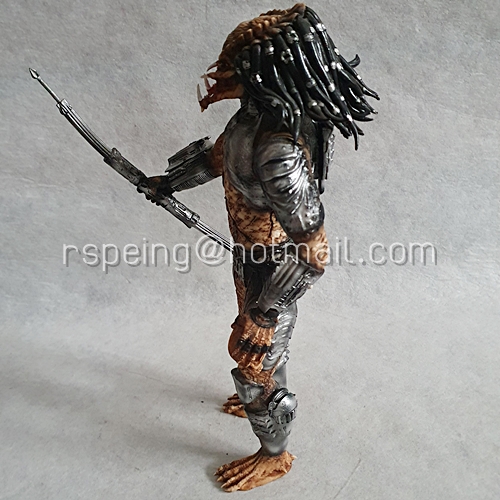 ฟิกเกอร์พีวีซี Predator