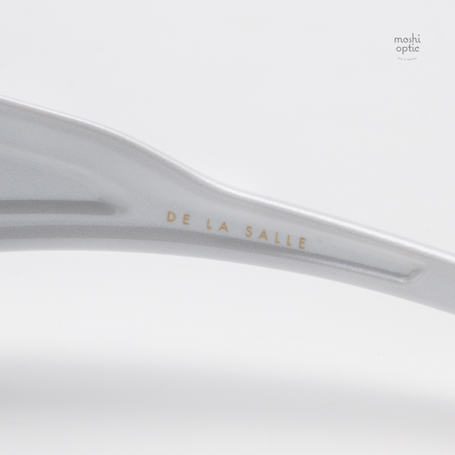Oakley De La Salle OO9493-02 Pearl White Prizm Black
