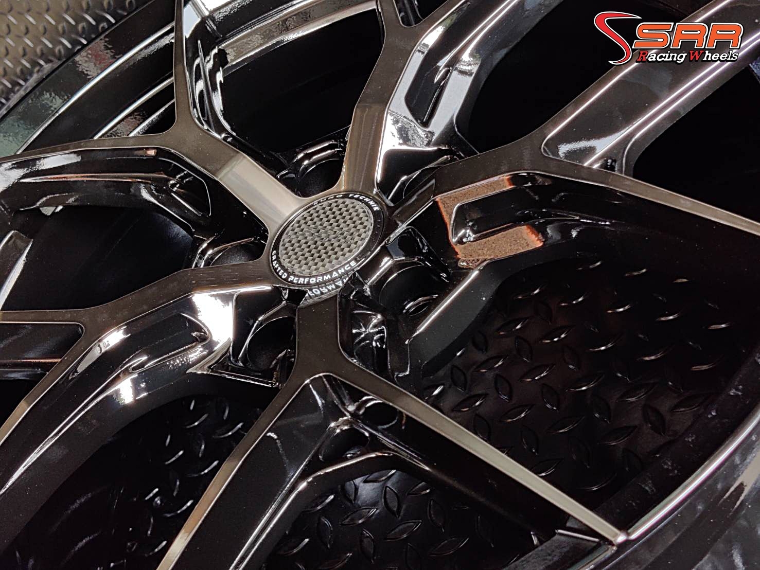 SSW385 18X8.5 5X114.3 38 FP/BK/GCBK (หน้าชาร่องดำ)