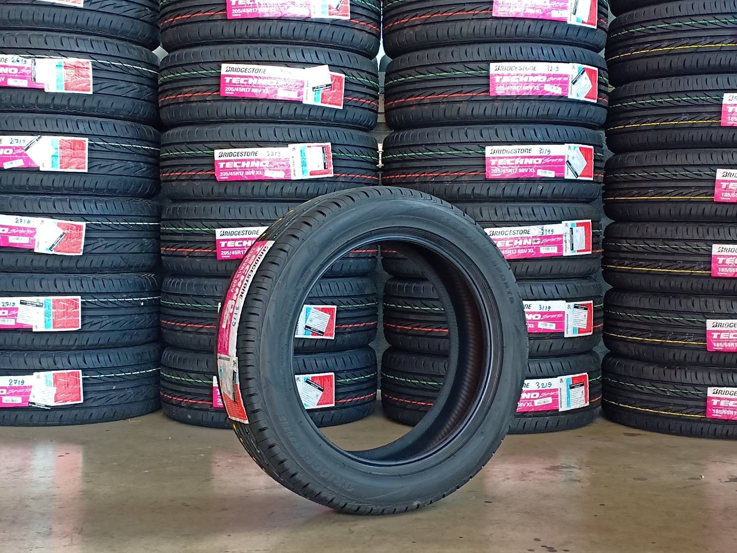 BRIDGESTONE TECHNO SPORTS 185/55-16 ราคาพิเศษ ปี19