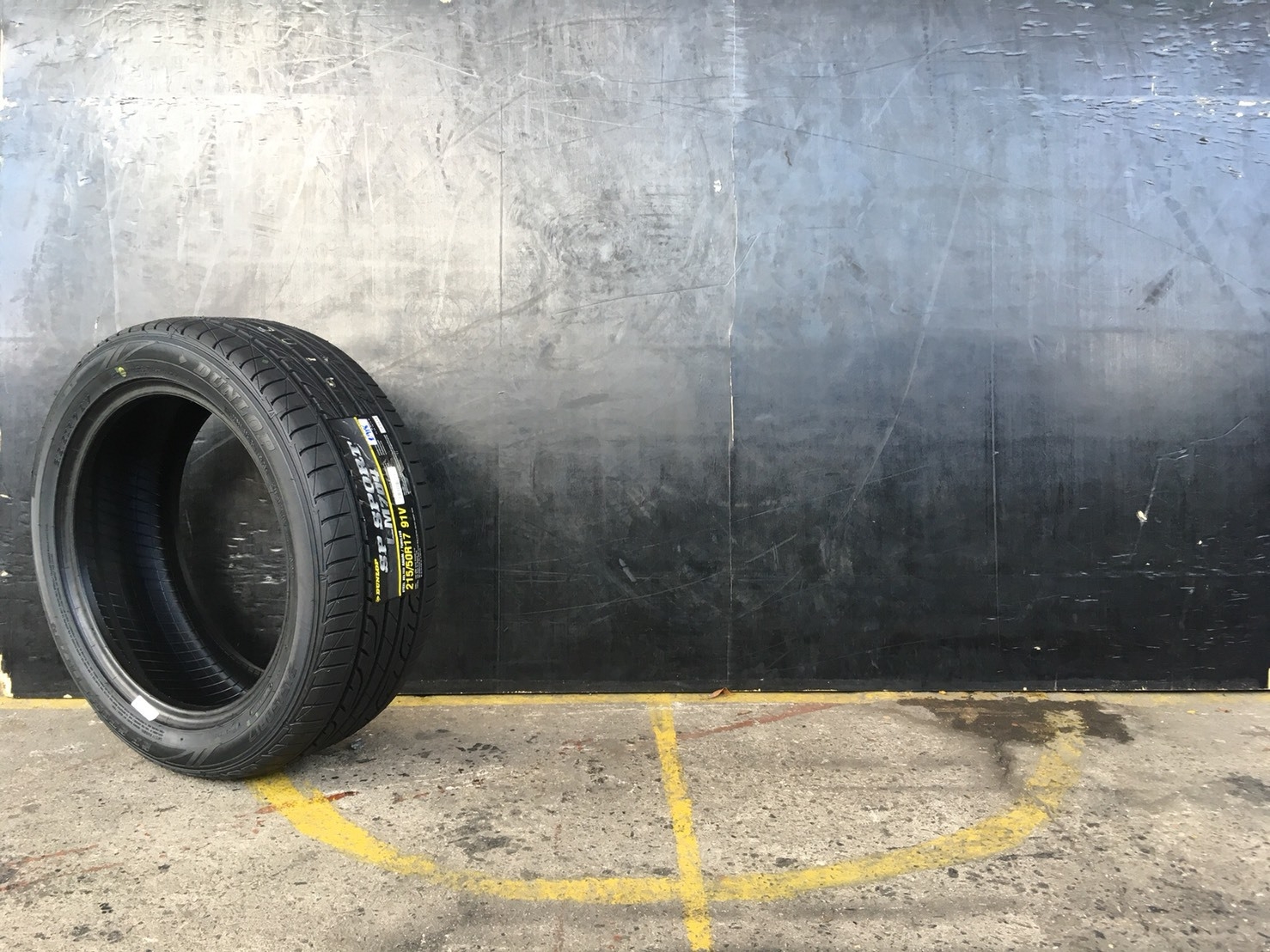 DUNLOP LM7004 215/50-17 เก๋ง กะบะ ใส่ได้ ราคาพิเศษ