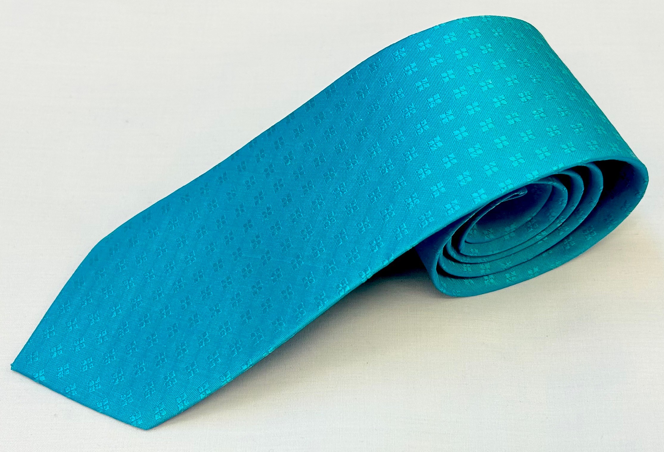 เนคไทผ้าไหมแท้ทอมือ ยกดอก พร้อมกล่อง ตัดเย็บปราณีต งานเนี้ยบ สีคลาสสิก ราคาจับต้องได้