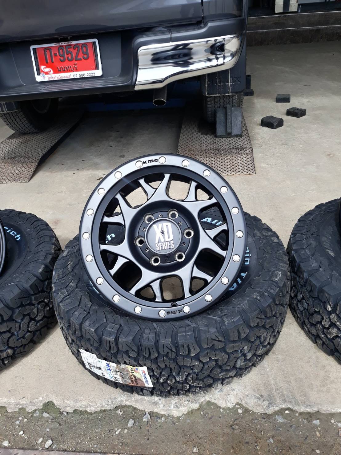 ล้อแท้ KMC XD127ขอบ16 ใส่ REVO