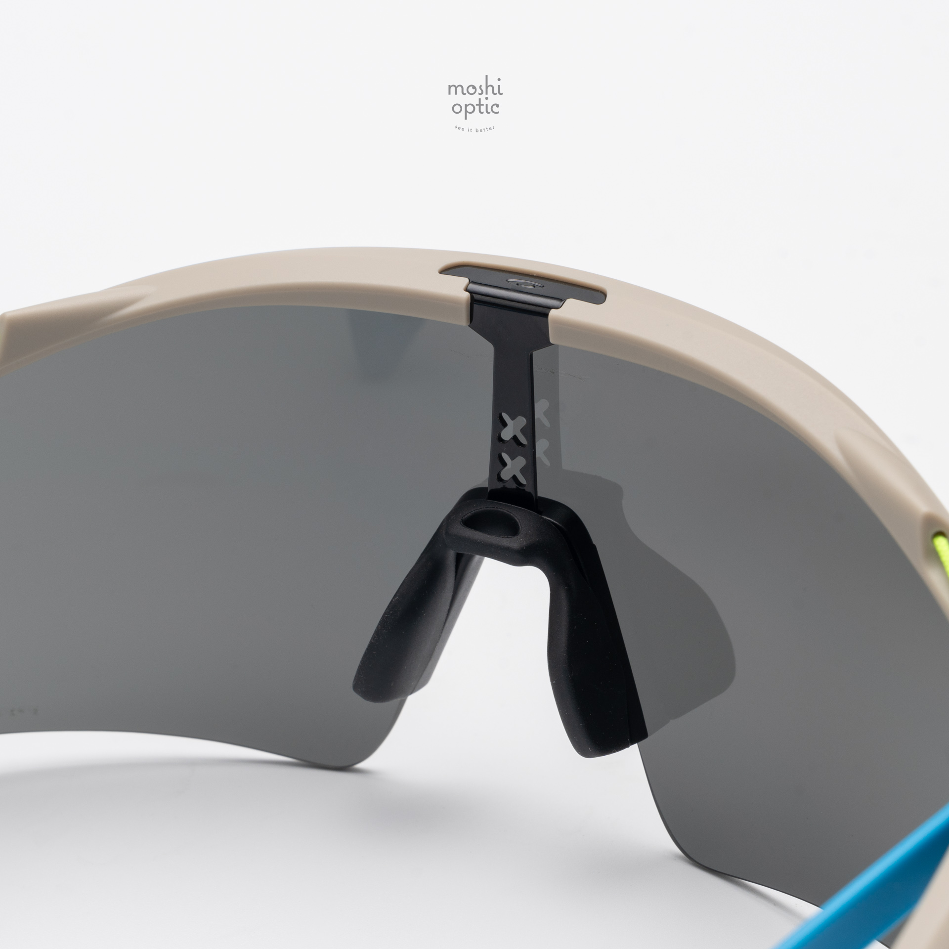 OAKLEY STUNT WING OO9519-03 Matte Sand Prizm Black