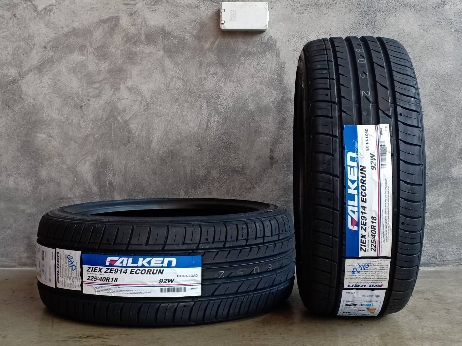 ยาง FALKEN ZE914 225/40R18 ปี20 255/35R18 ปี20