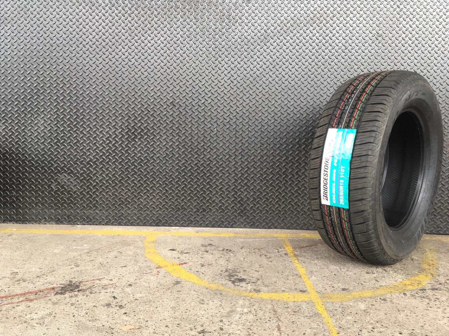 BRIDGESTONE HT684 II 265-60-18 เส้น 5500 ปกติ 8500 ยางใหม่น่ะครับ