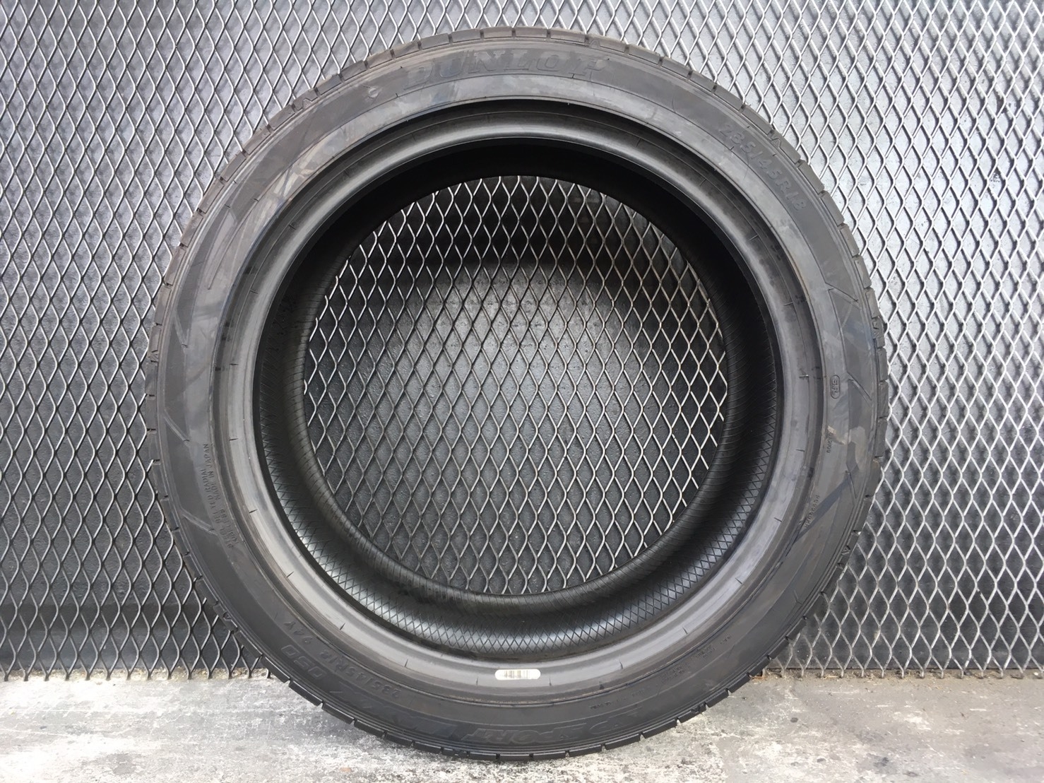 DUNLOP SPORTMAXX050+ 235/45-18 ยางใหม่ ราคาถูก