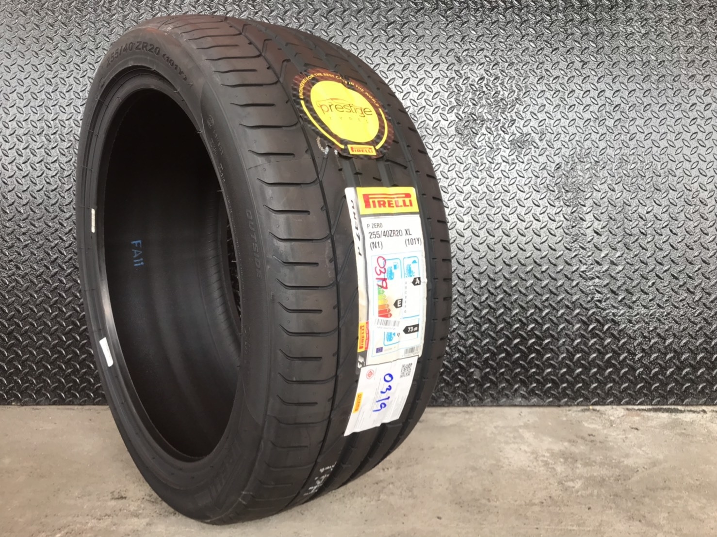 PIRELLI PZERO 255/40ZR20 ราคาส่ง