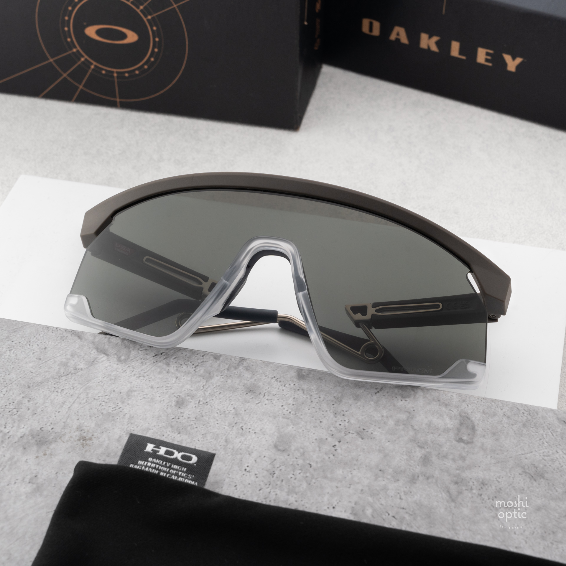 Oakley BXTR METAL OO9237-12 Prizm Grey