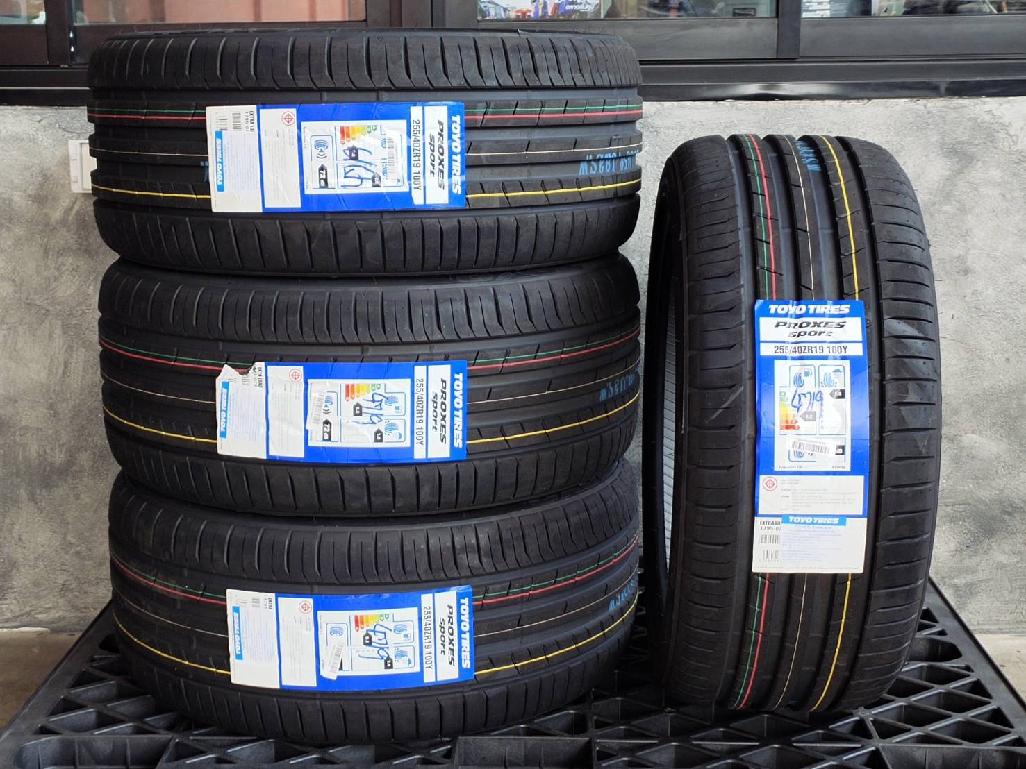 TOYO PROXES SPORT 255/40ZR19 100Y JAPAN