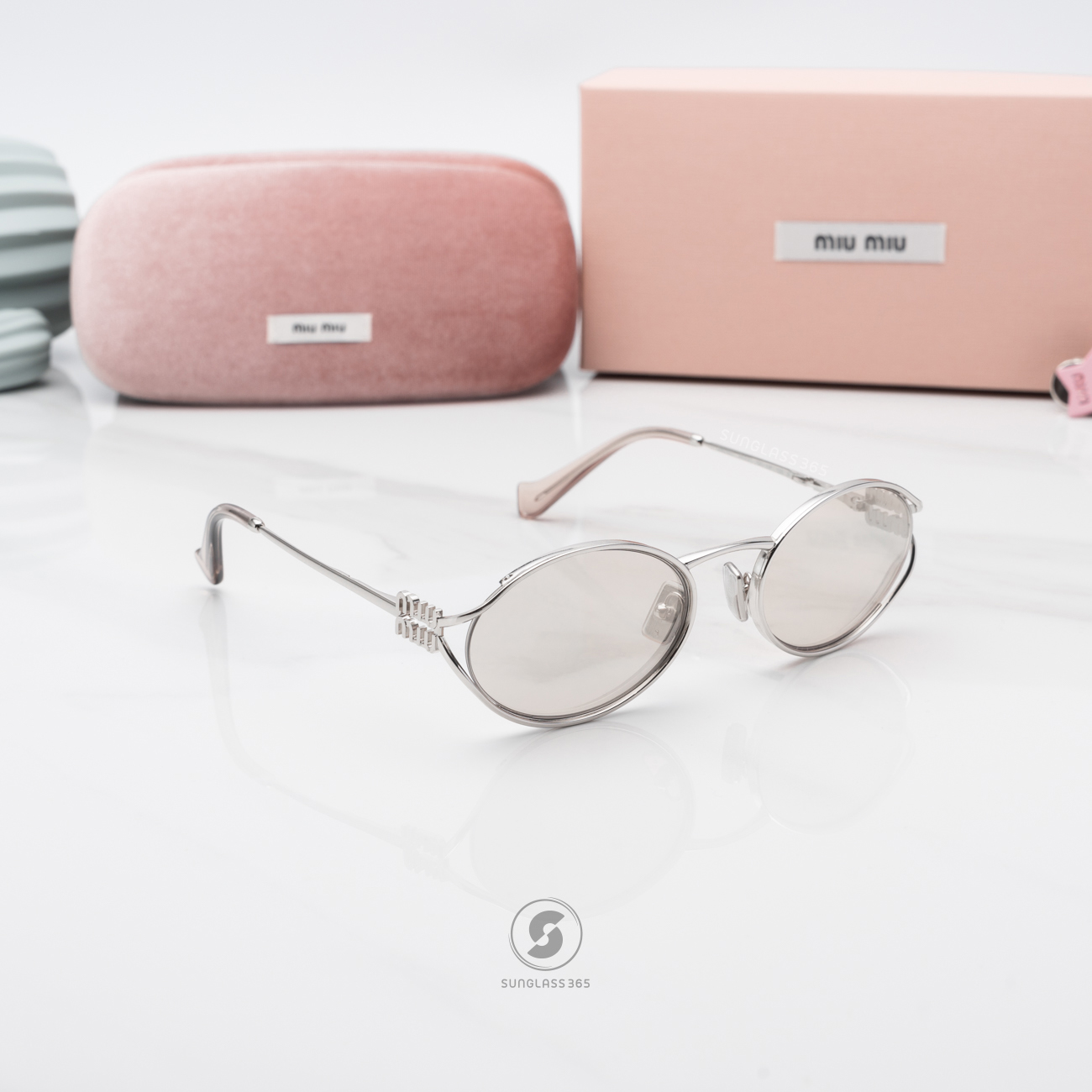 แว่นกันแดด Miu Miu Logo MU52YS 1BC10F