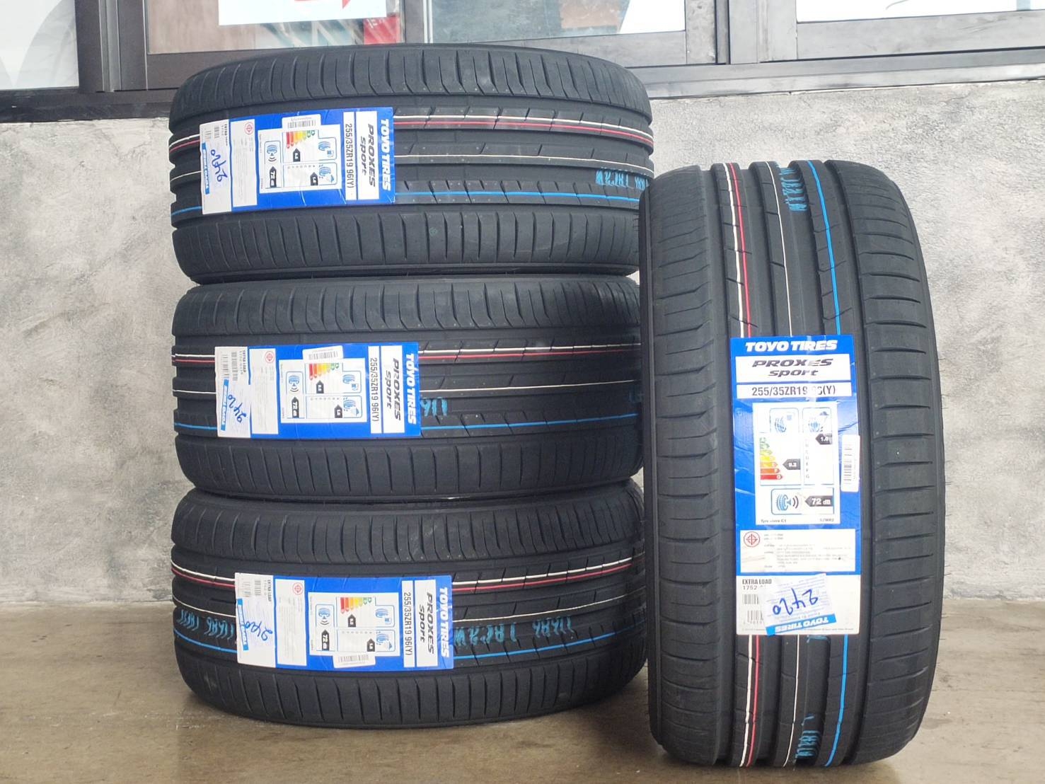 TOYO 255/35ZR19 96Y PROXES SPORT MAXLOAD 710KG JAPAN