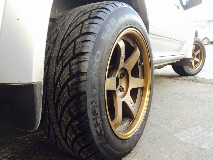 ยางใหม่ GTRADIAL 528 255W55S18 ปี16 2,500 ปกติ 5000