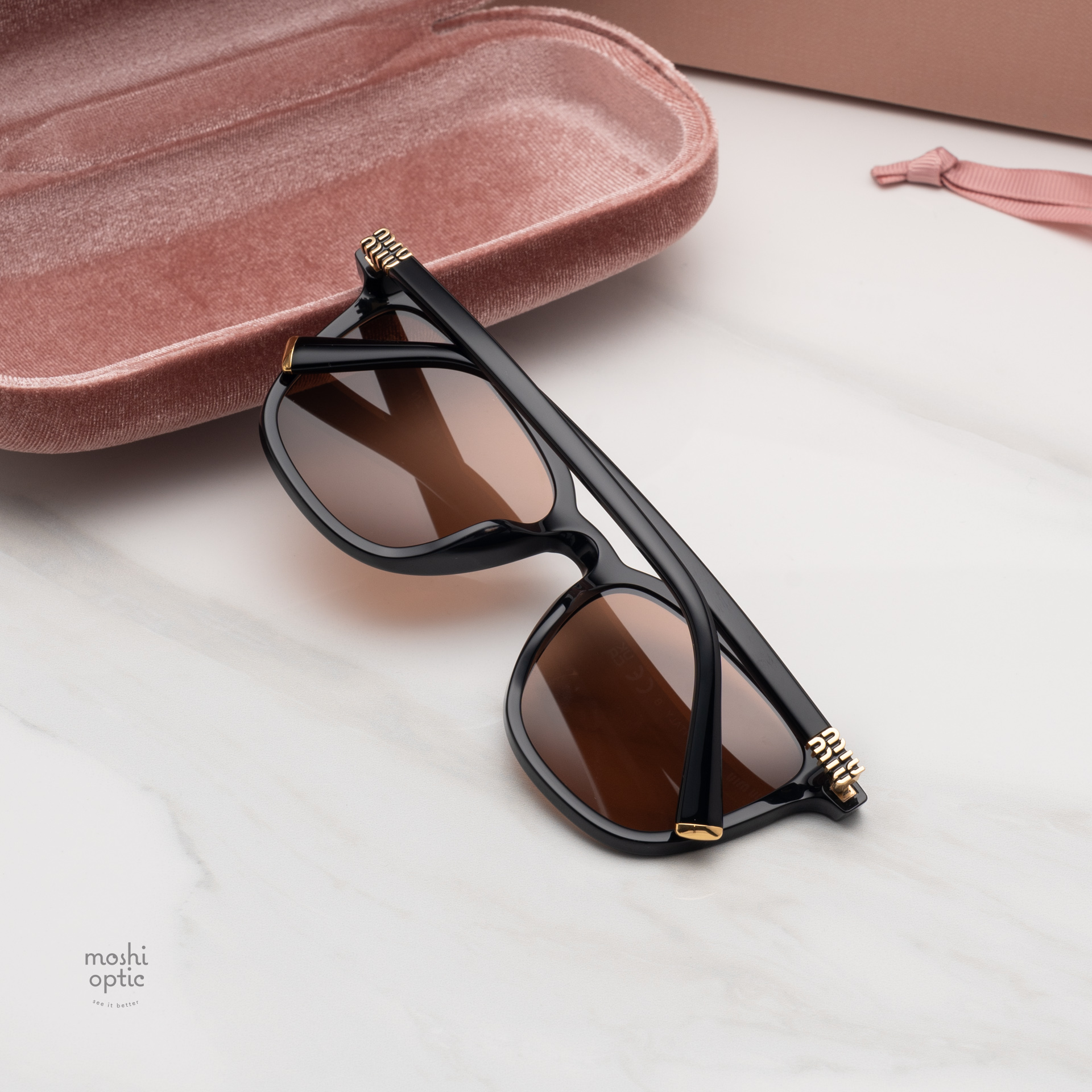 แว่นกันแดด Miu Miu MUB03SF 16K90Q