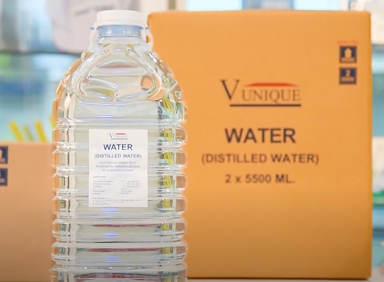 น้ำกลั่นบริสุทธิ์ 11 L บรรจุขวดละ 5.5 L (2ขวด/ลัง)