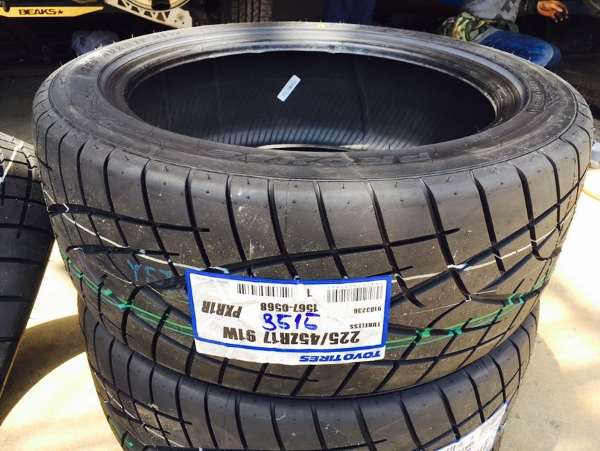 TOYO R1R 225/45-17 เส้น 4750 ปกติ 6100