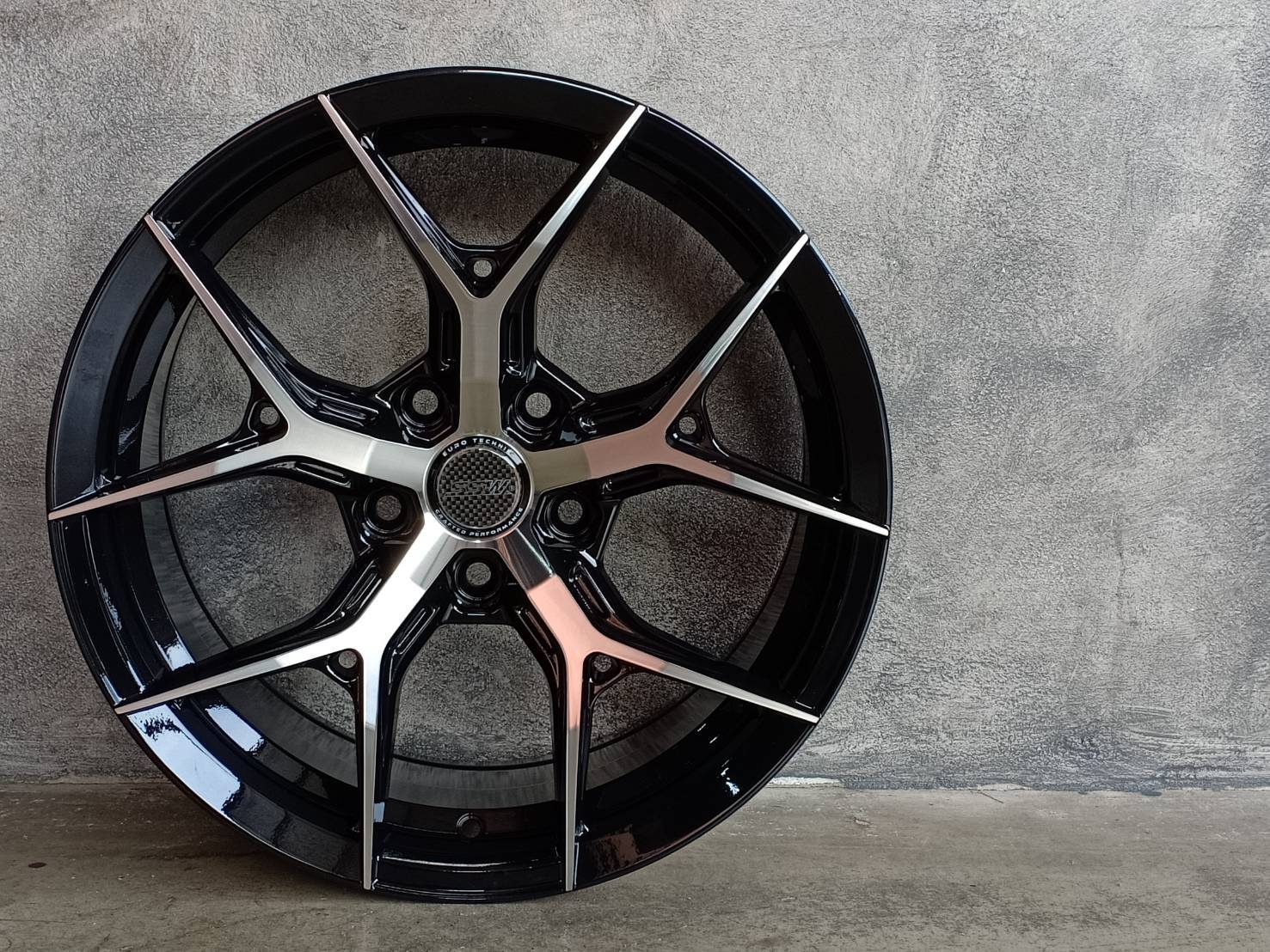 385 17X8 5X114.3 35 73.1 FP/BK