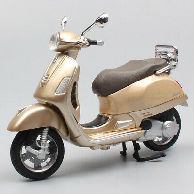 vespa GTS300 2017 gold 2