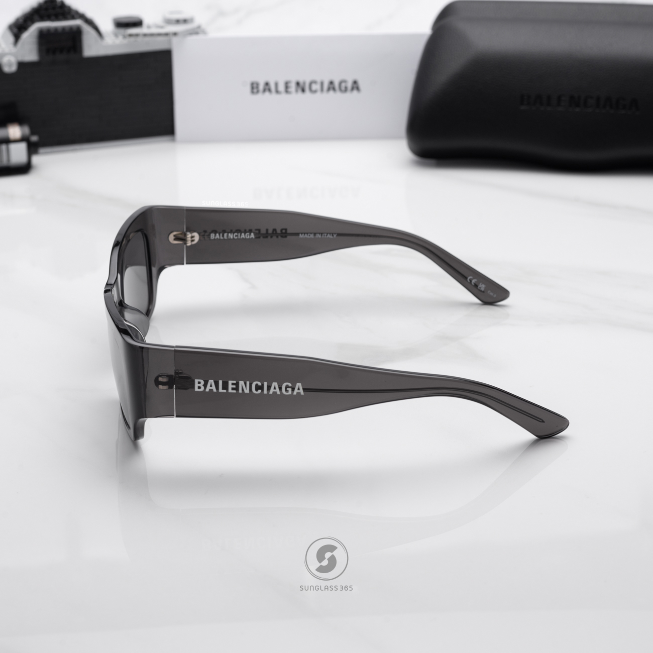 แว่นกันแดด Balenciaga BB0331SK 003