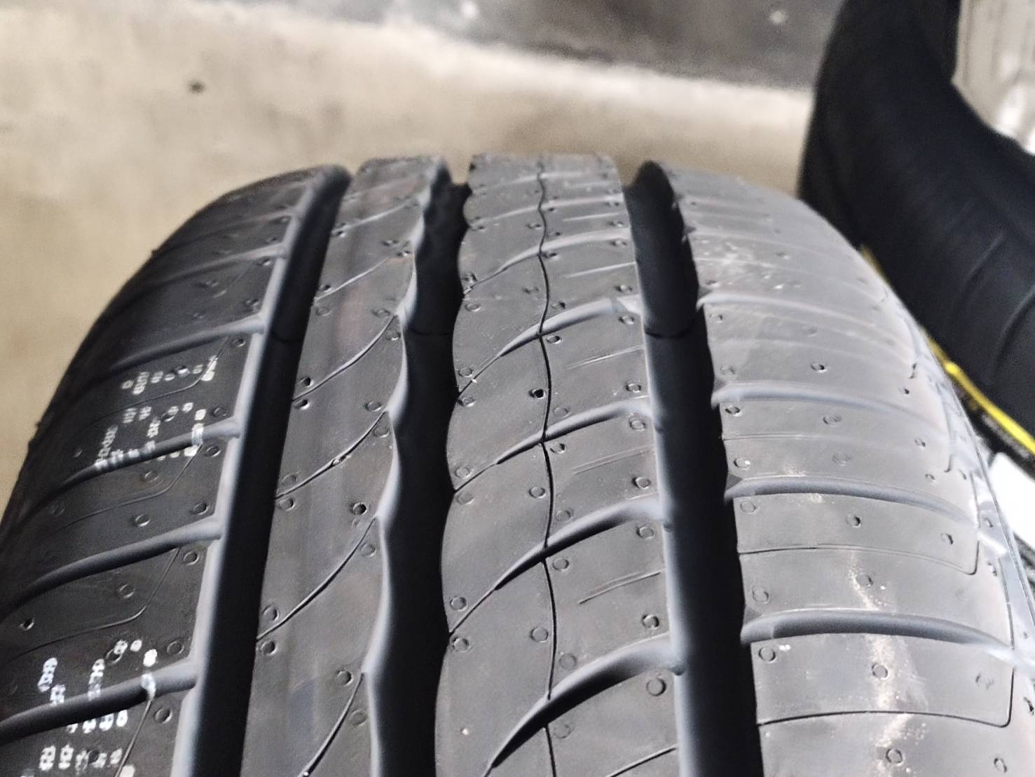 PIRELLI CINTURATO P1 195/60R15 88V CHINA