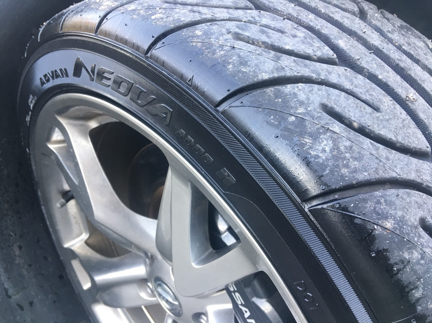 YOKOHAMA NEOVA AD08R 275/35R19 ราคาพิเศษ